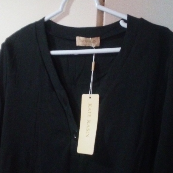 Women's Top - Picture 2 of 10